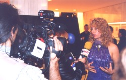 F. Blzquez entrevistada por la televisin